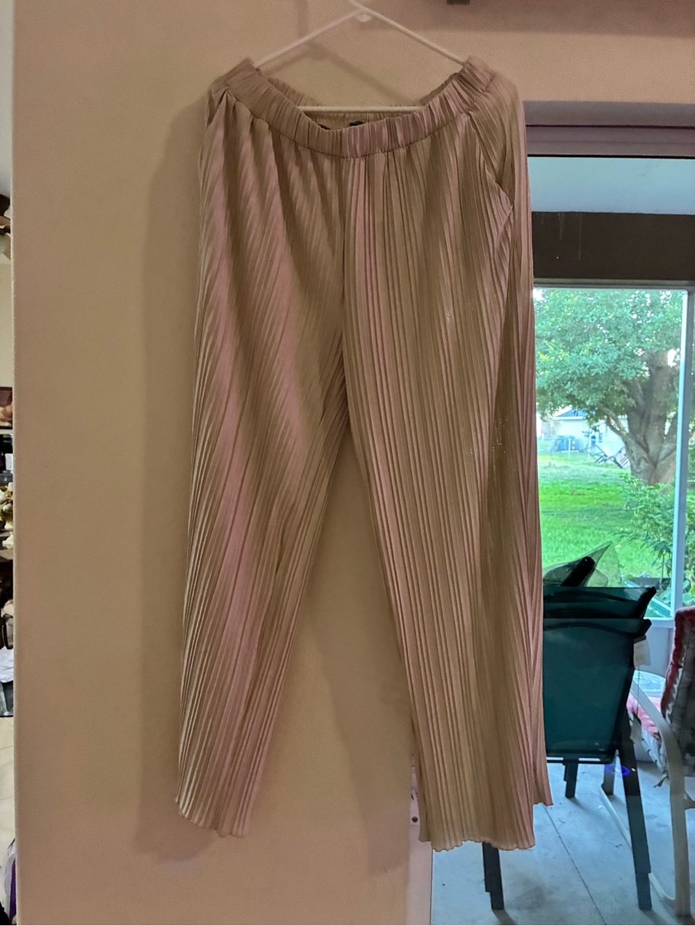 Max & Co. Light Beige Pleated Wide-Leg Pants